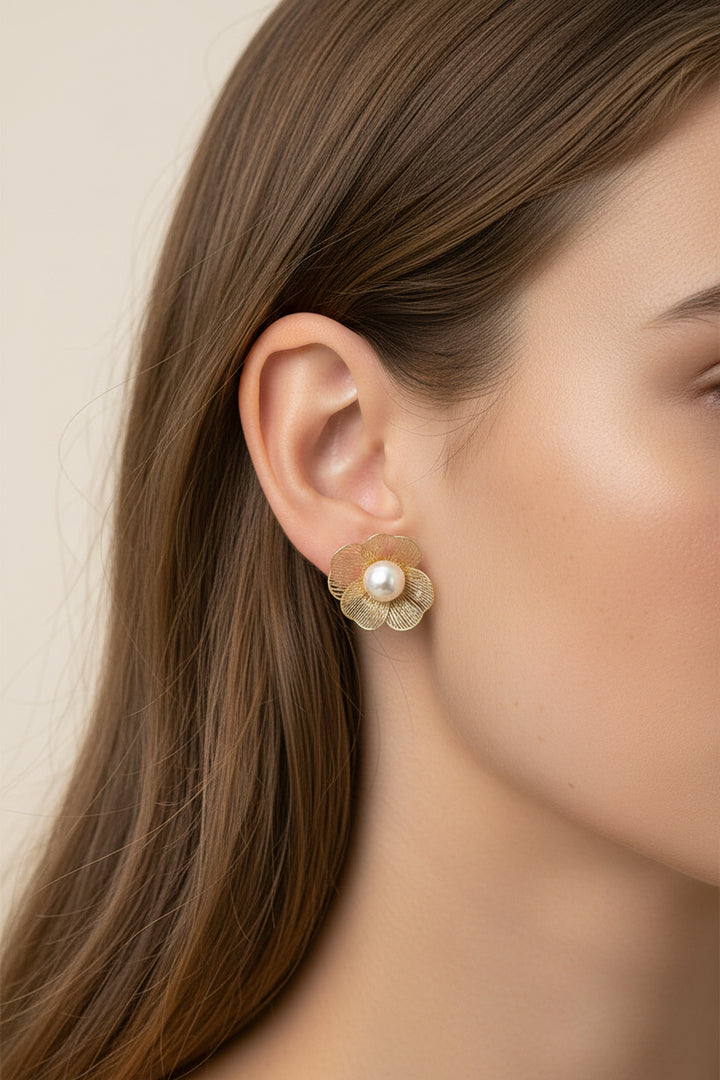 METAL FLOWER FILIGREE WITH PEARL POST EARRINGS