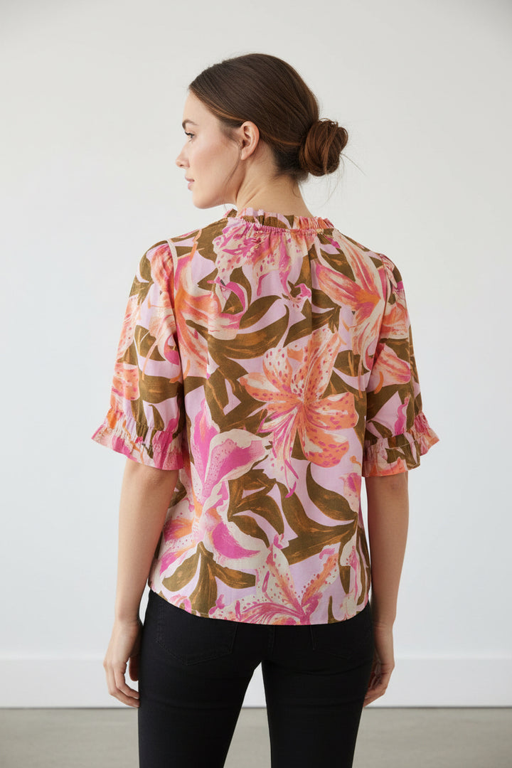 RUFFLED SLEEVE FLORAL V-NECK TOP
