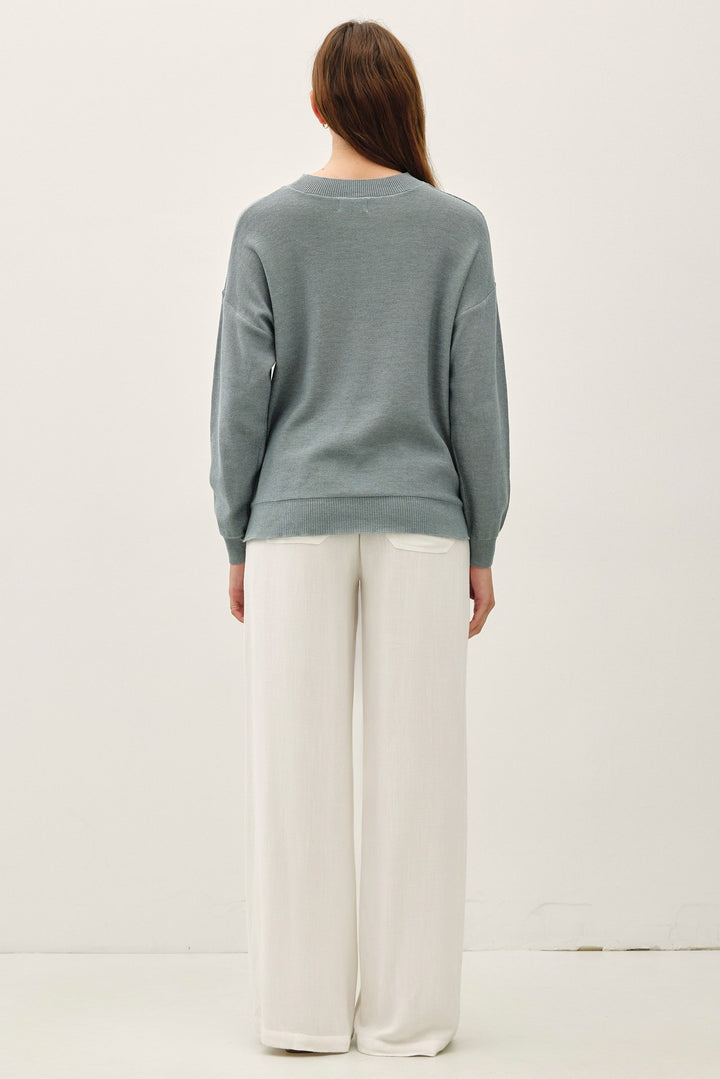 Slightly Oversized Drop Shoulder Sweater Top