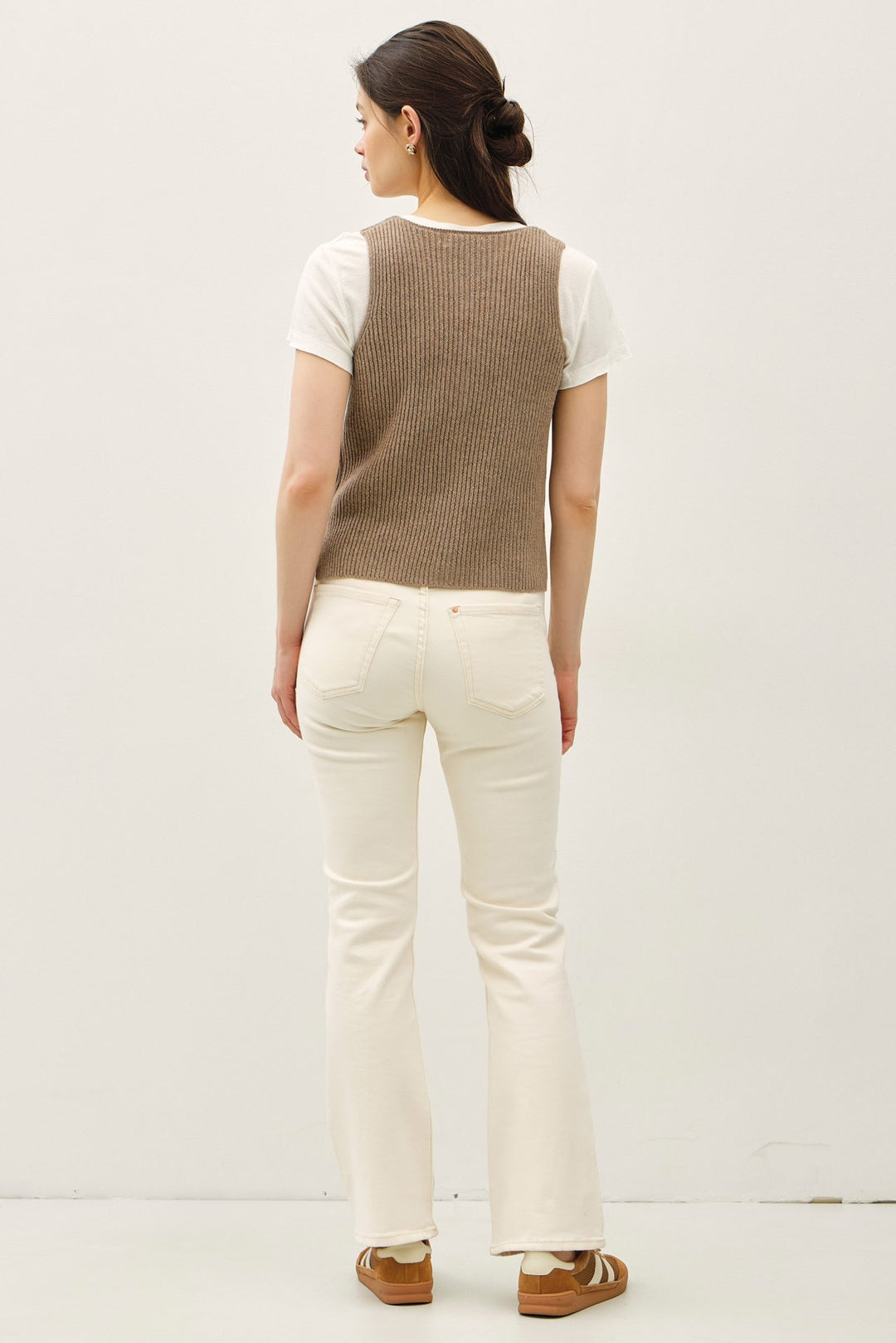 Chucky Ribbed V-Neck Button up Sweater Vest