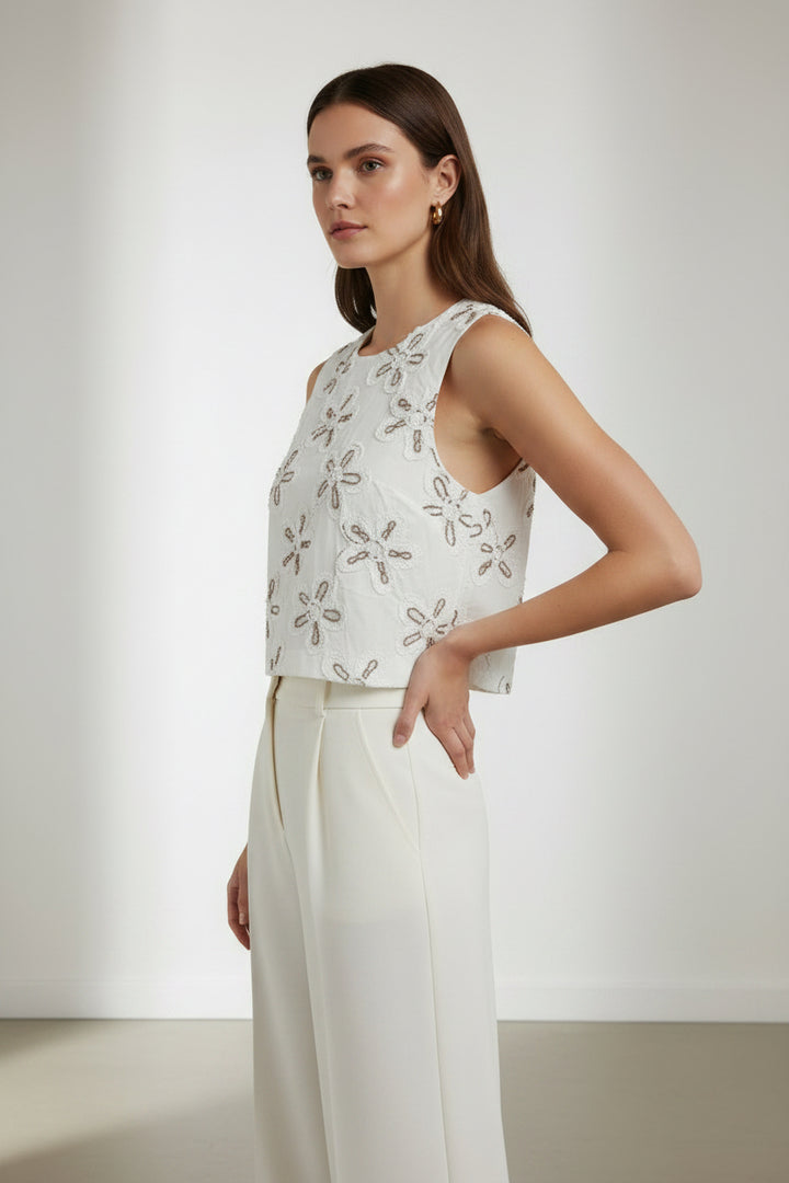 ALL OVER FLOWER EMB TANK TOP