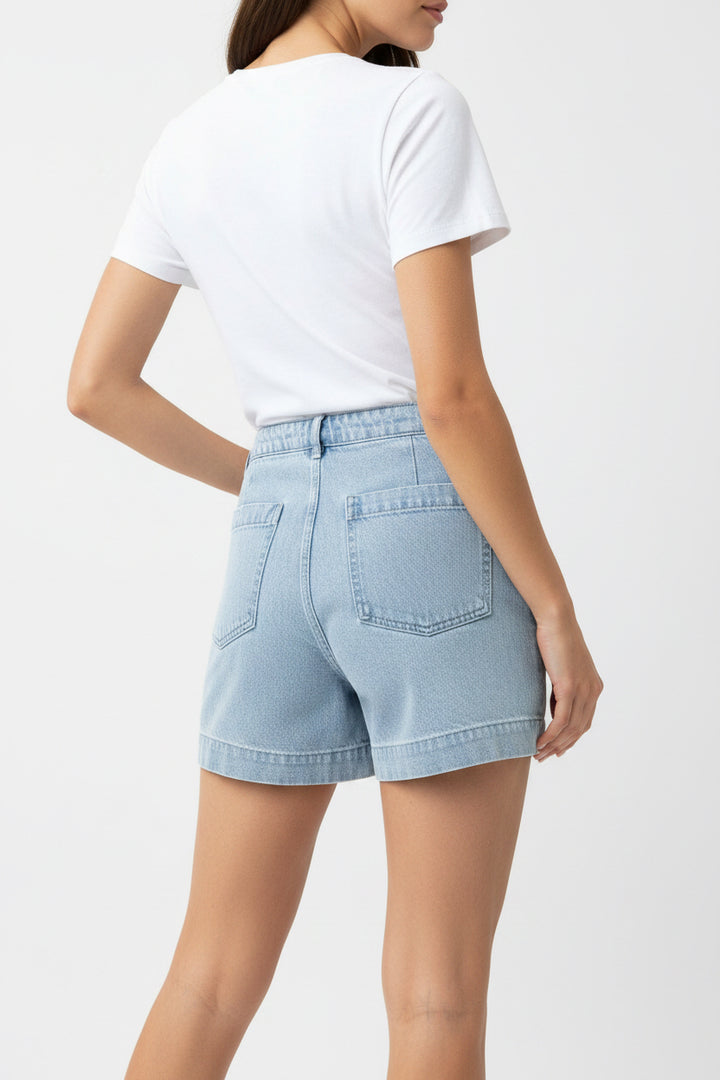 JEAN SHORT WITH CLASP POCKET DETAIL
