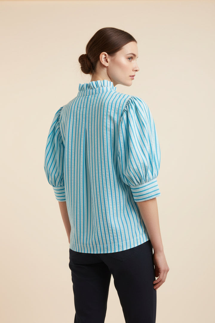 RUFFLE V-NECK PUFF SLEEVE BUTTON DOWN SHIRT