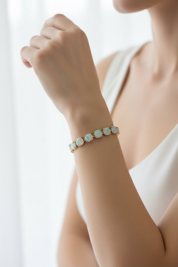 PASTEL WHITE GLASS CRYSTAL 7.5" BRACELET