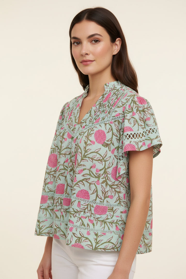 FLUTTER SLEEVE TOP
