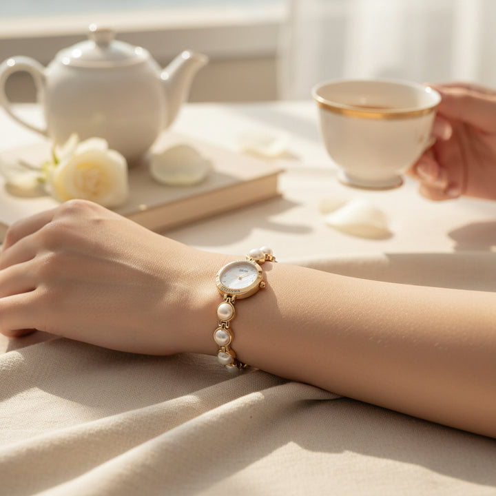 PEARL ROUND WATCH