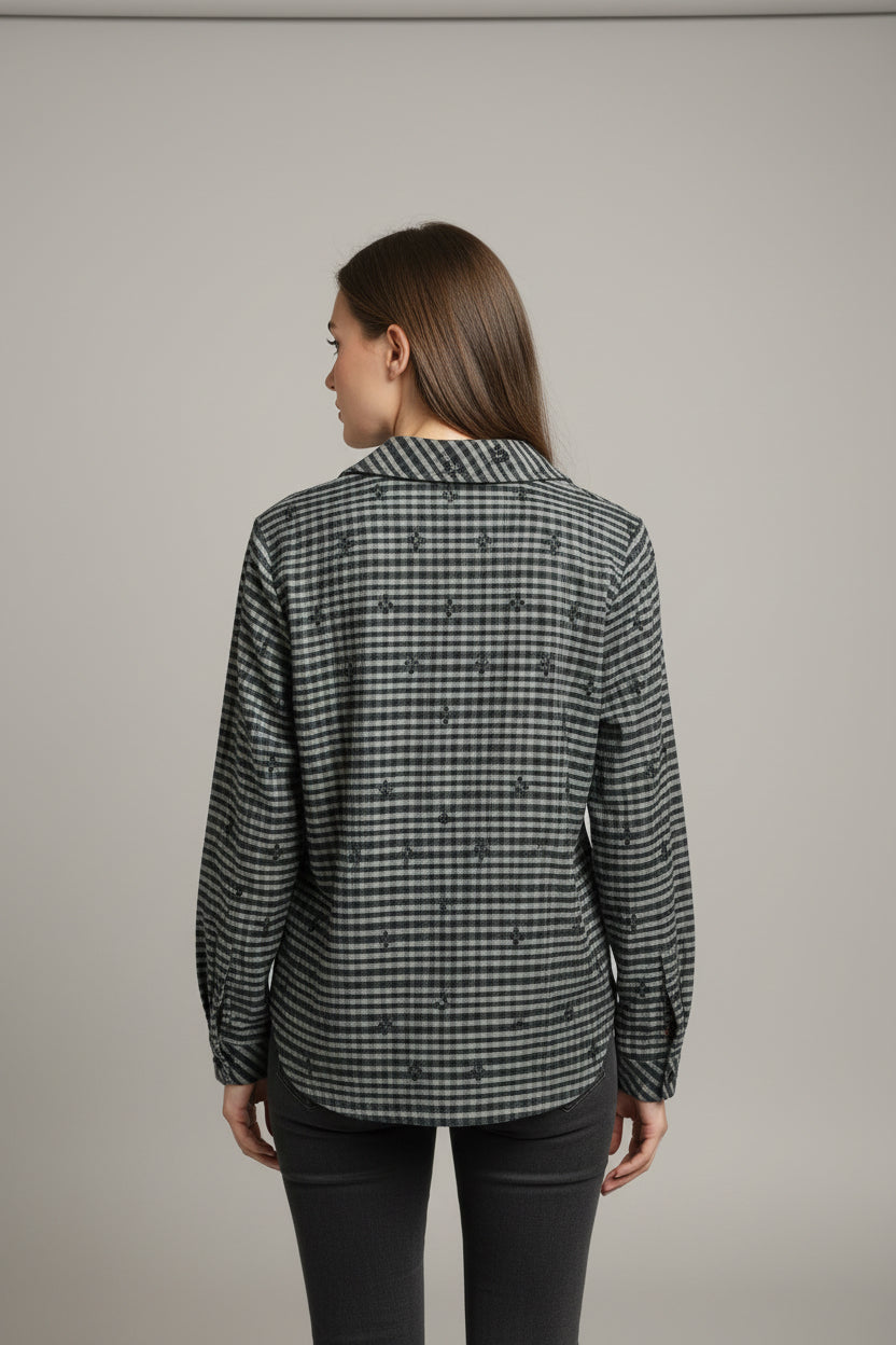 LONG SLEEVE CLEAN BUTTON DOWN SHIRT