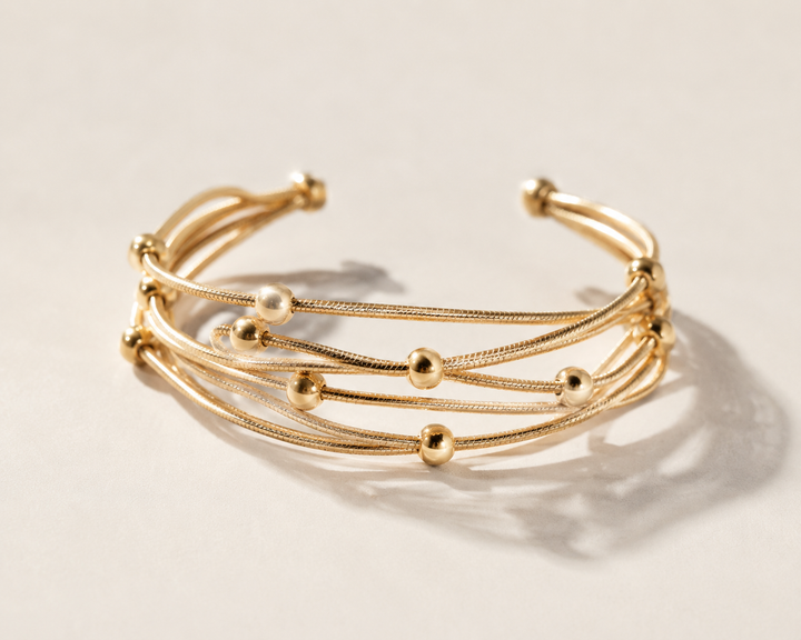 MAGNETIC CLOSURE LAYERED BALL DETAIL BRACELET