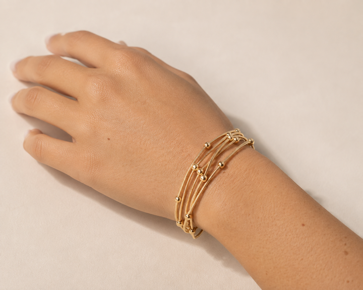 MAGNETIC CLOSURE LAYERED BALL DETAIL BRACELET