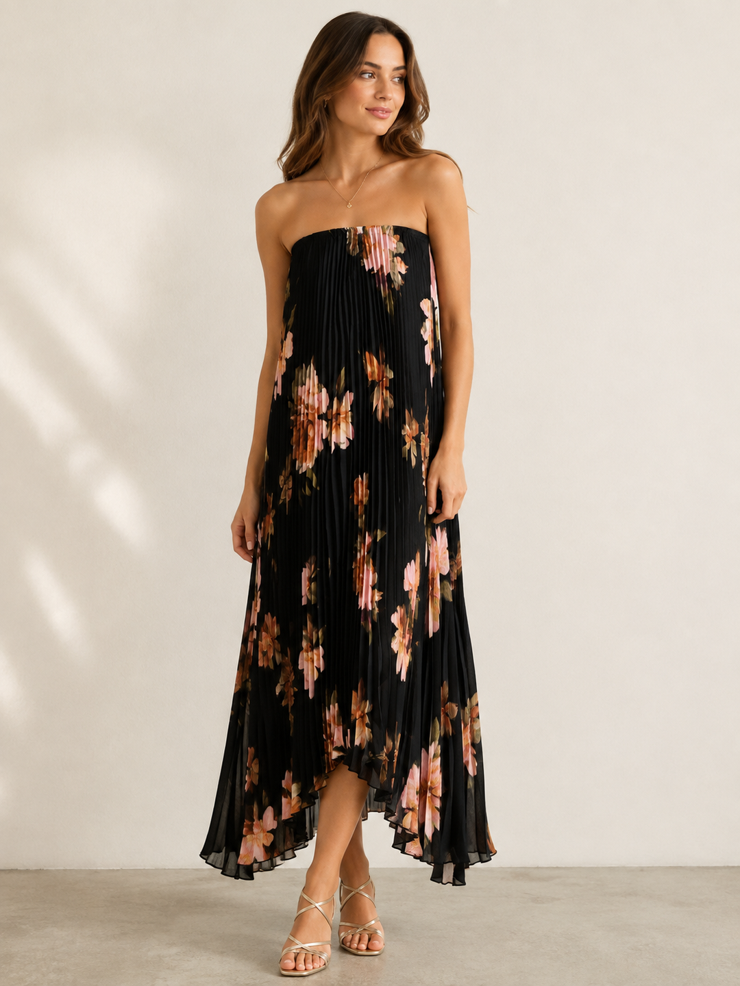 STRAPLESS V CUT PLEATED DRESS