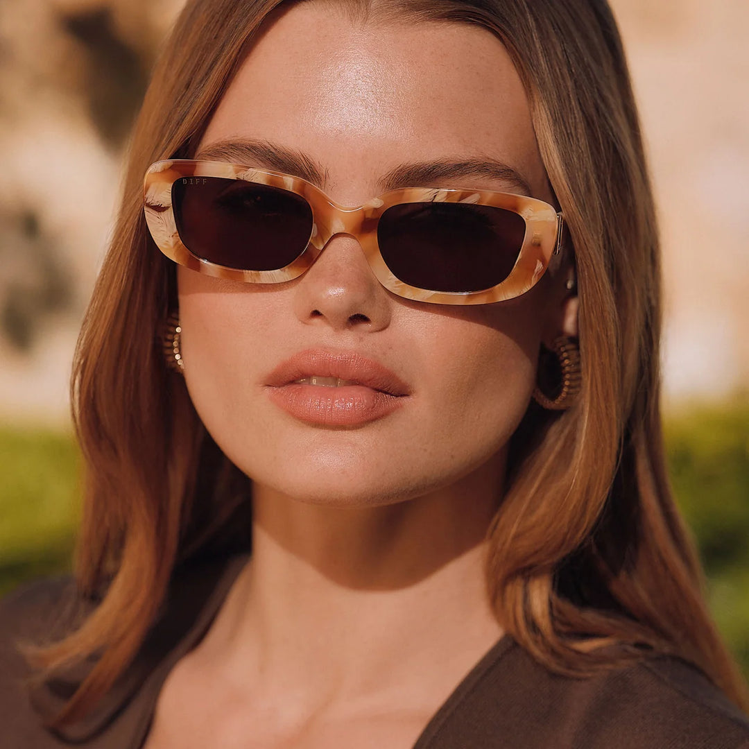 DAPHNE IVORY