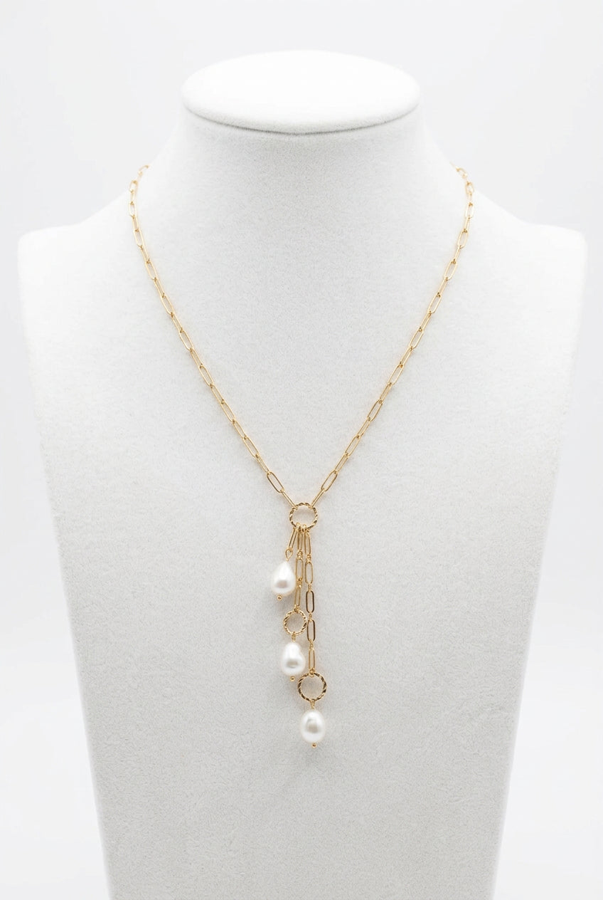 PAPERCLIP NECKLACE WITH 3 DANGLING PEARL CHARMS