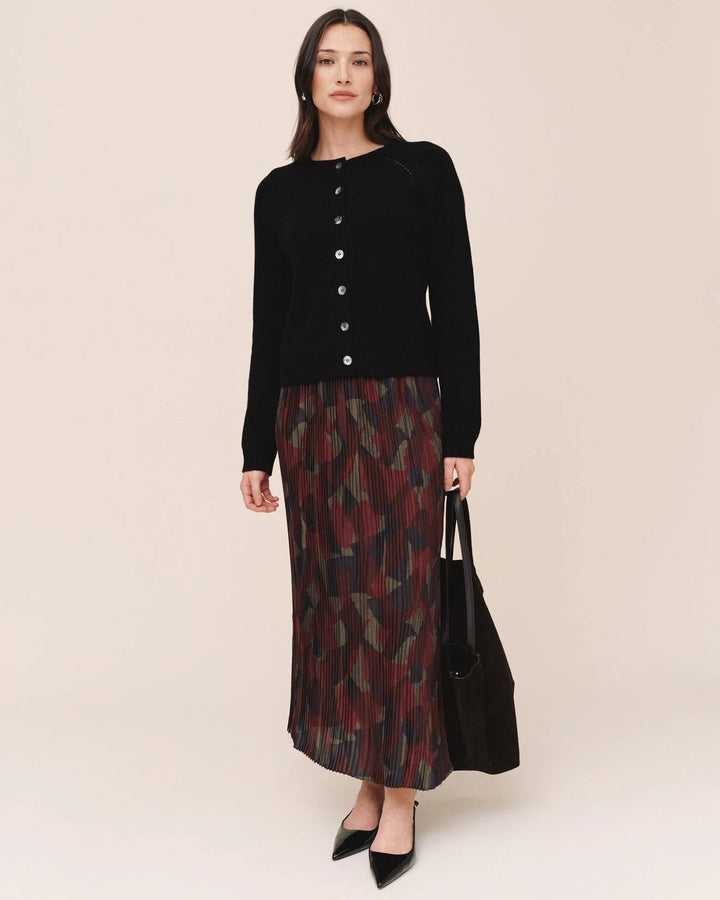FRONT SLIT PLEATED SKIRT