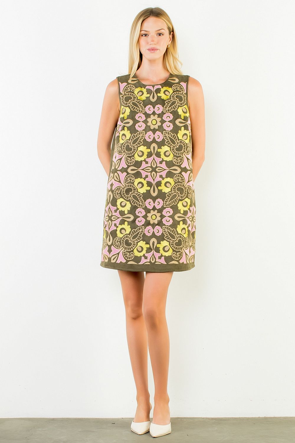 SLEEVELESS SUEDE EMBROIDERY DRESS