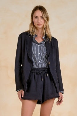LIGHT WEIGHT BLAZER WITH FRAID DETAILING