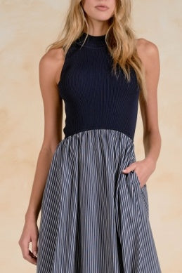 MOCK NECK SLEEVELESS MAXI DRESS