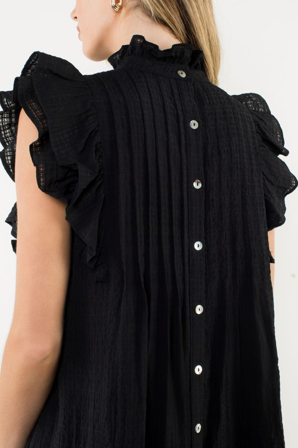 FLUTTER SLEEVE TEXTURED DRESS