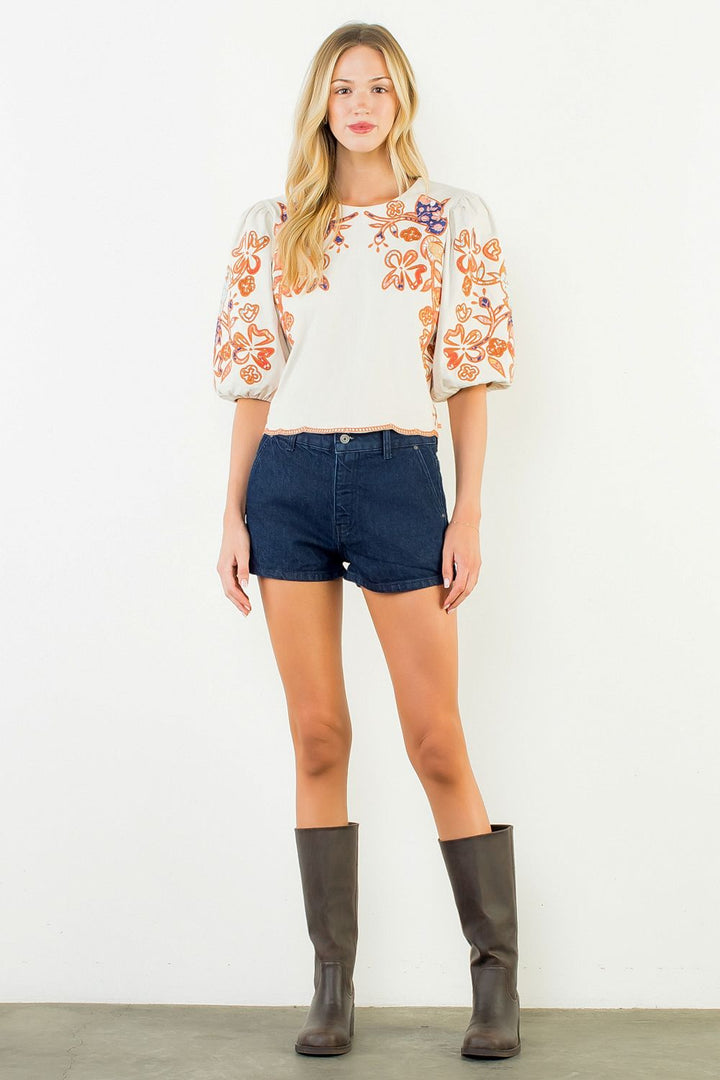 FLORAL EMBROIDERED PUFF SLEEVE TOP